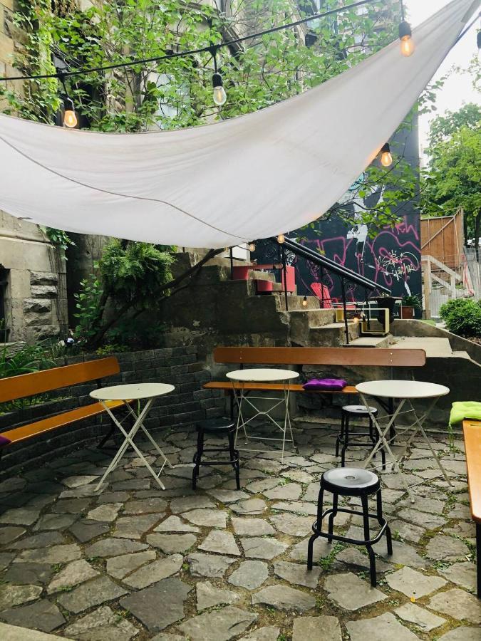 Ambrose House & Cafe - Self Check-In Guesthouse Montreal Bagian luar foto